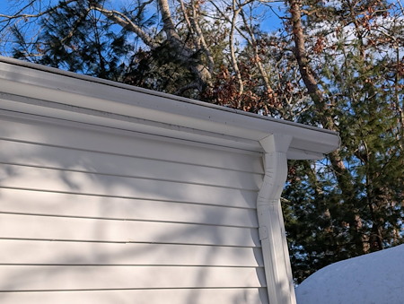 Best time for gutter cleaning in marshfield ma to prevent ice dams